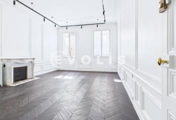 Vente bureaux Paris 8 - Proche métro, bus et gare Saint-Lazare