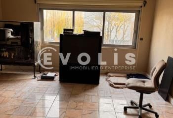 Locaux d'activité à vendre Buc - Accès bus Fourny