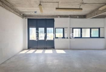 Location local d'activité Fresnes - Proche TVM et centre commercial