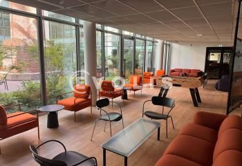 Bureaux modernes Clichy - Métro Mairie de Clichy - Grand Paris Express