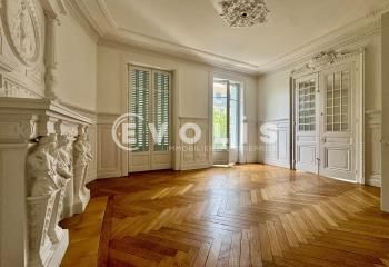 Location bureaux Lyon 7 - Métro et tram Jean Macé