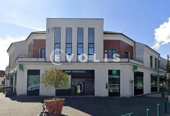 Vente locaux commerciaux angle rue Chanteloup-en-Brie