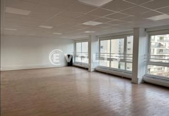 Location bureaux Paris 15 - Proche métro Bir-Hakeim et quais de Seine