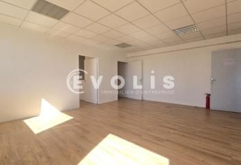 Bureaux à louer Ivry-sur-Seine - Métro Pierre & Marie Curie