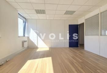 Location bureaux Ivry-sur-Seine - Proche métro, tram et A4