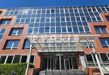 Bureaux à louer Suresnes - Tram T2, bus et gare à proximité