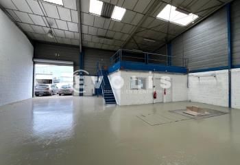 Locaux d'activité à louer Chassieu - Proche bus et route N346