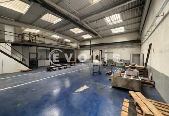 Local d'activité à vendre Saint-Priest - Proximité A46 et bus