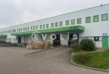 Local d'activité à louer Genas - 5 accès à quai