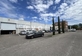 Local d'activité à louer Chassieu - Parc sécurisé - Proche rocade et A43