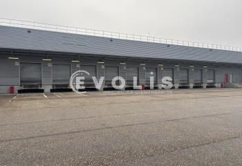 Location entrepôt Mions - ICPE 15-10 - Nombreux quais