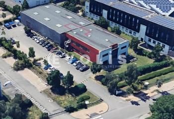 Location bâtiment mixte Saint-Priest - Proche tram et autoroutes
