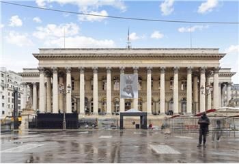 Bureaux à louer Paris 2 - Palais Brongniart, métro et bus au pied