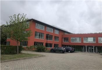 Location bureaux Voisins-le-Bretonneux - Parc arboré et Business Park