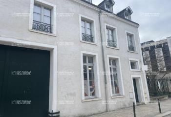Location bureaux Orléans centre - Proche transports en commun