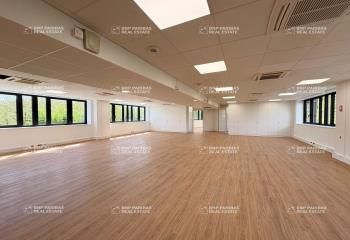 Location bureaux Montigny-le-Bretonneux - Proche axes autoroutiers N10/N12/A12/A13