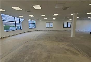 Local d'activité à louer Saint-Thibault-des-Vignes - Proche autoroutes