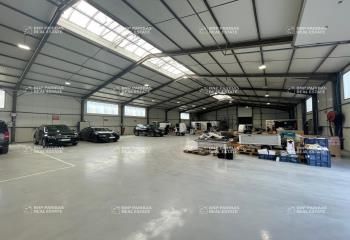 Location local d'activité Saint-Jacques-de-la-Lande - Bâtiment récent