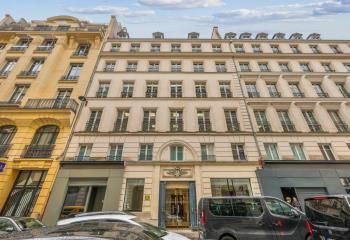 Location bureaux Paris 8 - Place de la Madeleine - Proche transports