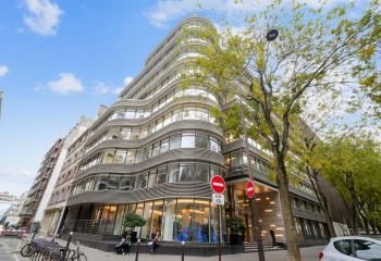 Location bureaux Paris 17 - Terrasse privative et hôtesses d'accueil
