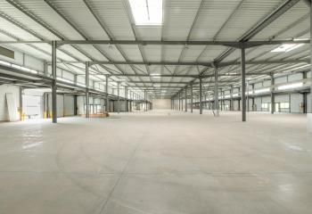 Location local d'activité Aulnay-sous-Bois - Proche RER B et axes routiers
