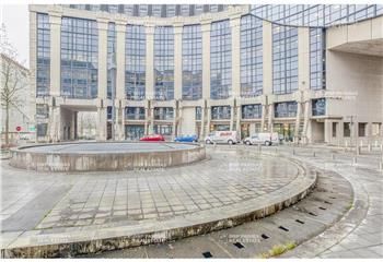 Bureaux à louer Montigny-le-Bretonneux - Proximité Gare et Centre Commercial