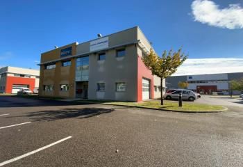 Location bureaux Saint-Priest - Proche zone commerciale et parc de Parilly