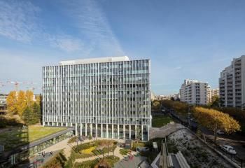 Location bureaux Courbevoie - Parc paysager et services innovants