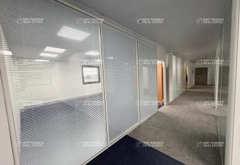 Location bureaux Montigny-le-Bretonneux, proche gare et centre commercial