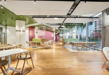 Location bureaux Courbevoie - Proche métro Esplanade de la Défense