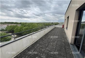 Vente bureaux Guyancourt, proche gare SQY et commerces