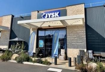 Local commercial à louer Saint-Mitre-les-Remparts - Zone commerciale