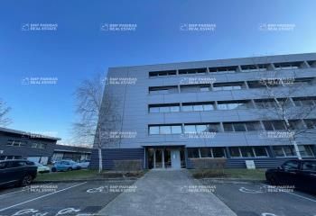 Bureaux à louer à Fontaine - proche centre-ville et stationnements réservés