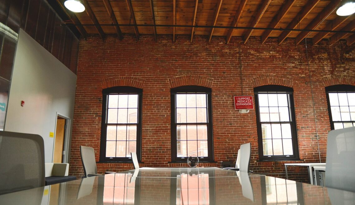 Bureau - Table de Conférence