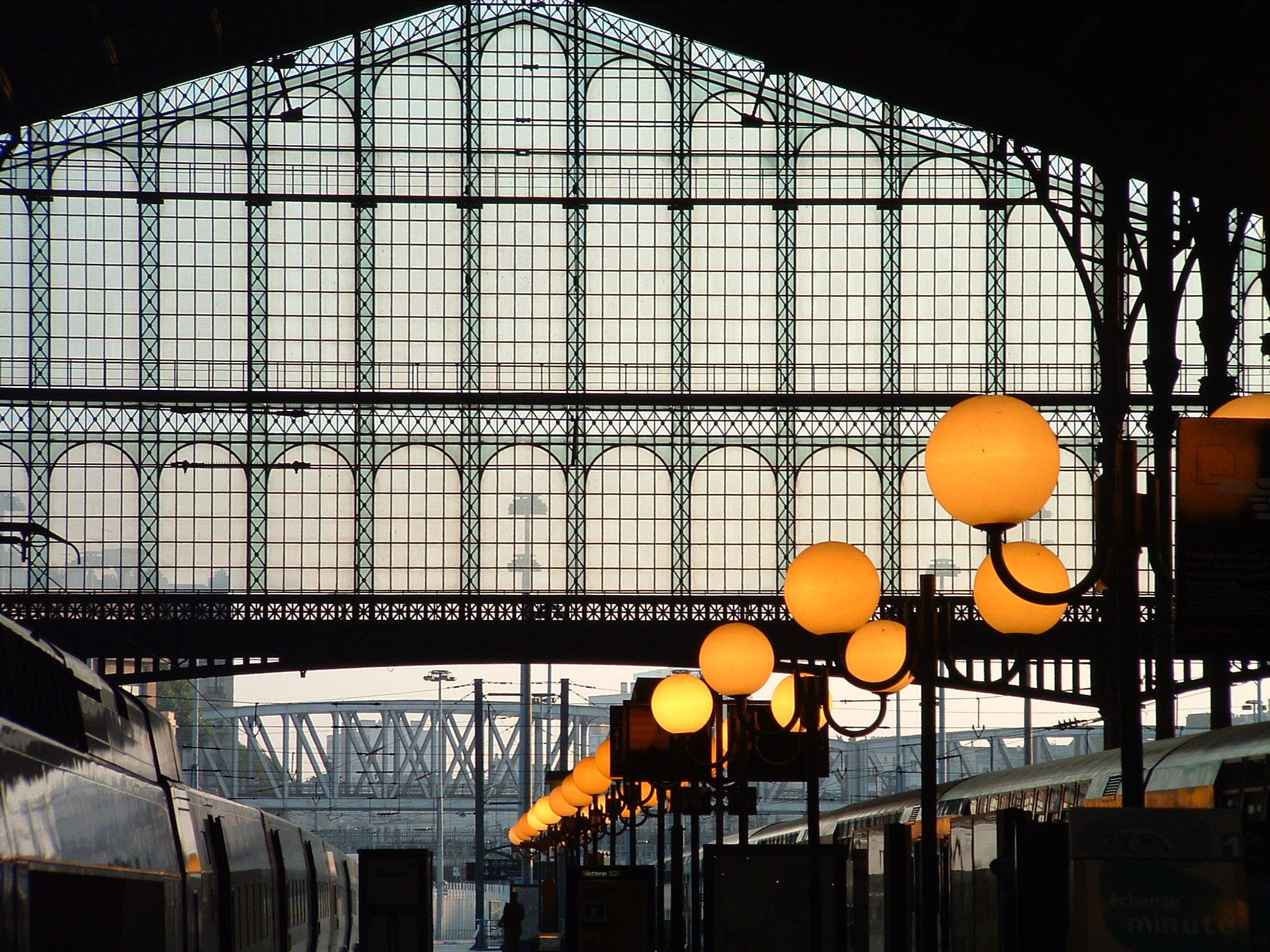 https://geolocaux.com/blog/wp-content/uploads/2015/07/Gare-du-Nord.jpg