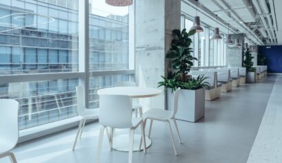 Normes PMR bureaux et accessibilité : que dit la réglementation ?