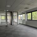 Location de bureau de 600 m² à Entzheim - 67960 photo - 2