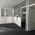 Location de bureau de 330 m² à Lesquin - 59810 photo - 3