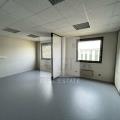Location de bureau de 6 189 m² à Limonest - 69760 photo - 3