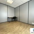 Location de bureau de 91 m² à Saint-Jean-du-Cardonnay - 76150 photo - 4