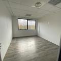 Location de bureau de 346 m² à Saint-Thibault-des-Vignes - 77400 photo - 4
