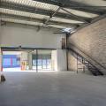 Location d'entrepôt de 443 m² à La Seyne-sur-Mer - 83500 photo - 1