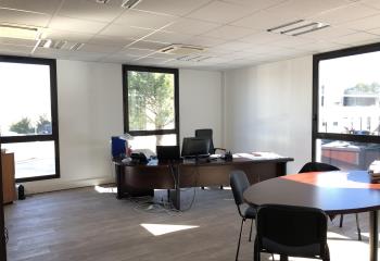 Location bureau Aix-en-Provence (13290) - 207 m² à Aix-en-Provence - 13100