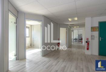 Location bureau Aix-en-Provence (13290) - 134 m² à Aix-en-Provence - 13100