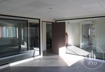 Location bureau Aubagne (13400) - 160 m²