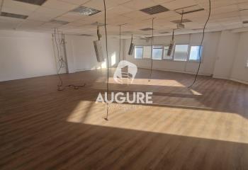Location bureau Aubagne (13400) - 712 m² à Aubagne - 13400