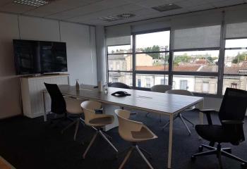 Location bureau Bordeaux (33300) - 643 m² à Bordeaux - 33000
