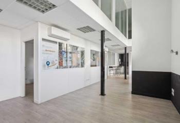 Location bureau Bordeaux (33300) - 186 m² à Bordeaux - 33000