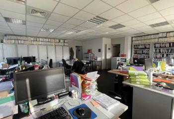 Location bureau Bordeaux (33300) - 593 m² à Bordeaux - 33000