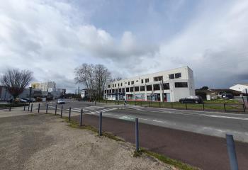 Location bureau Bordeaux (33200) - 130 m²
